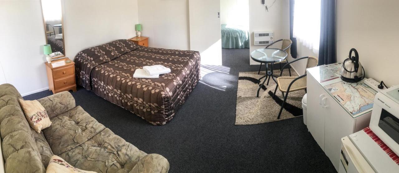 אואהמרו Alma Motel מראה חיצוני תמונה