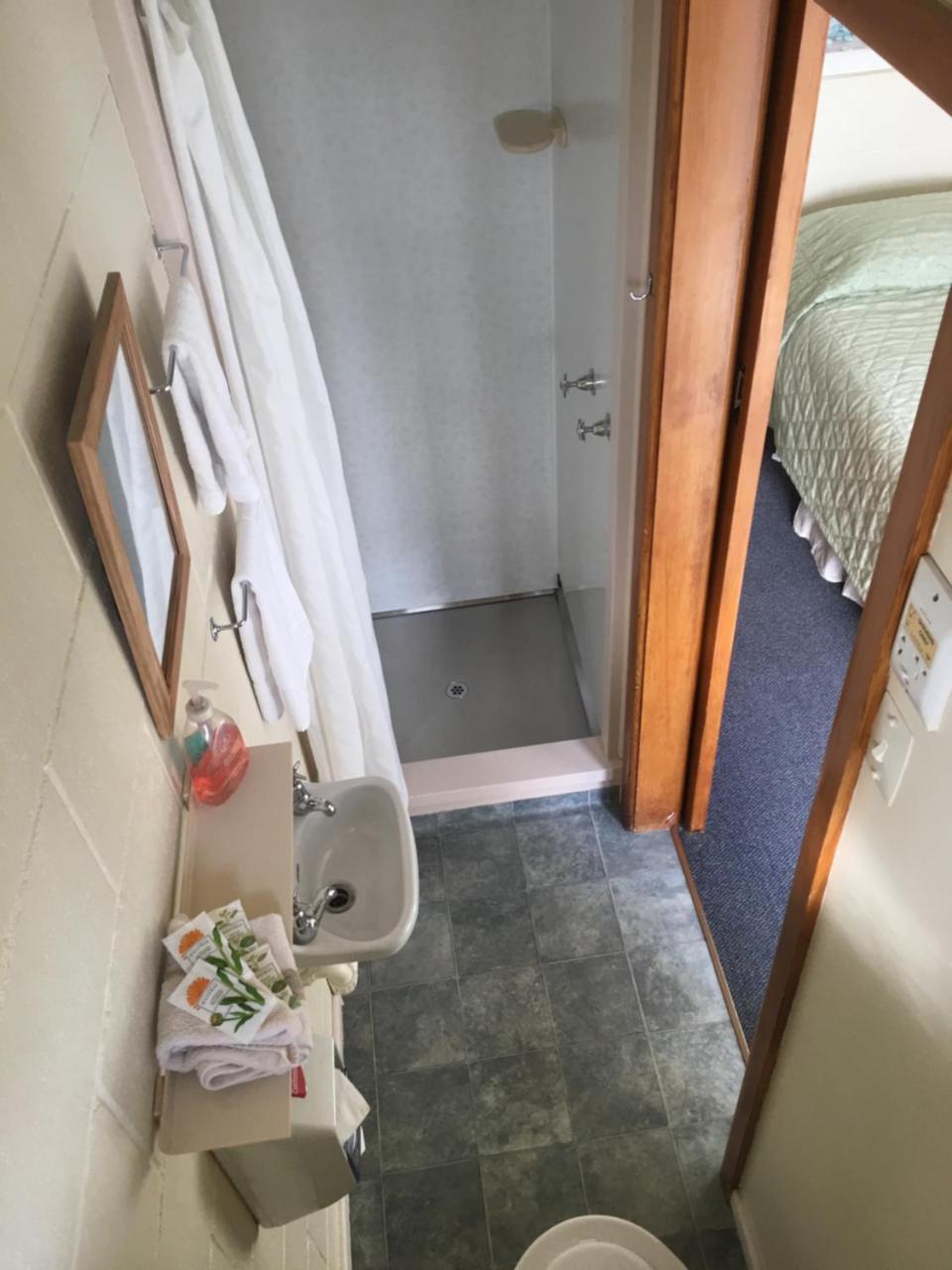 אואהמרו Alma Motel מראה חיצוני תמונה
